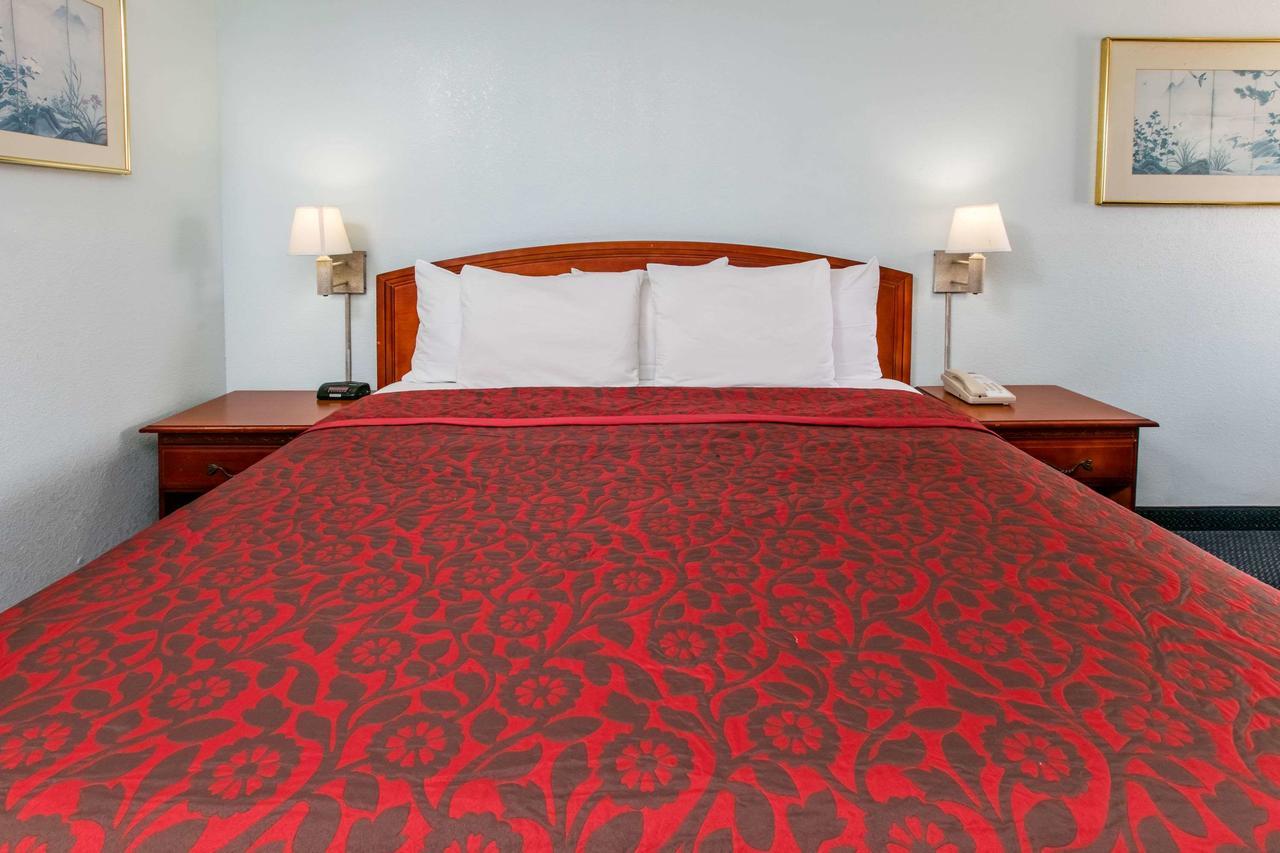 Oyo Hotel Muskogee Near Creek Nation Casino - Hwy 64 Екстериор снимка